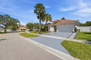 1391 NW 185th Terrace, Pembroke Pines, FL 33029 - Photo 2