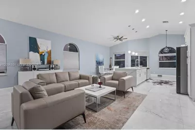 6952 NW 27th Ct, Margate, FL 33063 - Photo 8