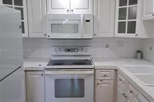 8860 SW 123rd Ct, Miami, FL 33186 - Photo 16