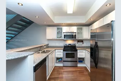 2000 Bay Dr #203, Miami Beach, FL 33141 - Photo 6