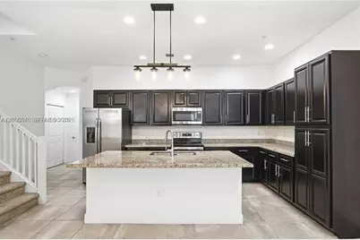 12441 NW 18th Ct, Pembroke Pines, FL 33028 - Photo 12