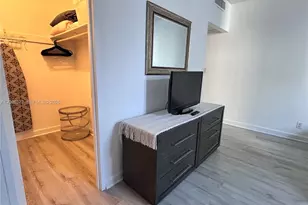 4001 S Ocean Dr, Hollywood, FL 33019 - Photo 22