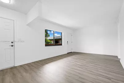 13210 Memorial Hwy #208, North Miami, FL 33161 - Photo 12