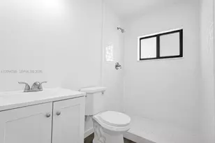 13210 Memorial Hwy, North Miami, FL 33161 - Photo 18
