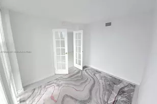 1000 Parkview Dr, Hallandale Beach, FL 33009 - Photo 20