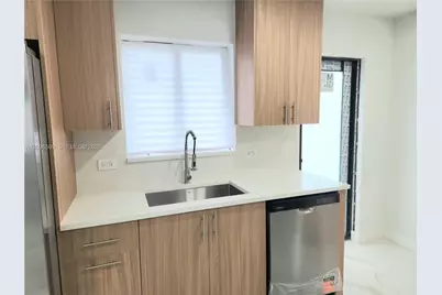 412 NW 21st Ter, Fort Lauderdale, FL 33311 - Photo 6