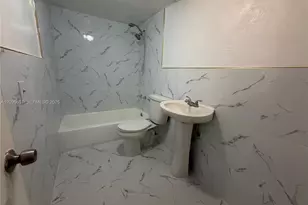 4634 NW 185th St, Miami Gardens, FL 33055 - Photo 16