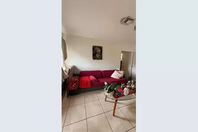 8 NW 33rd Ave, Miami, FL 33125 - Photo 2