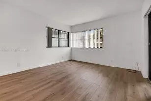 220 Lakeview Dr, Weston, FL 33326 - Photo 24