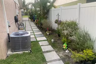 8310 NW 47th St, Lauderhill, FL 33351 - Photo 16
