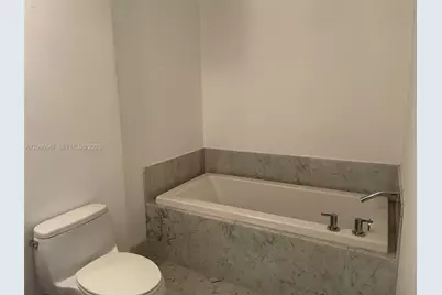 253 NE 2nd St #1004, Miami, FL 33132 - Photo 14