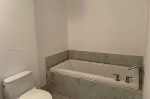 253 NE 2nd St, Miami, FL 33132 - Photo 14