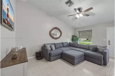 1290 Mc Dermott Ln, Royal Palm Beach, FL 33411 - Photo 6