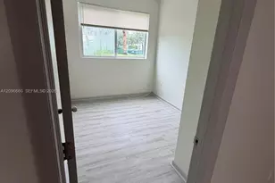 1120 Marseille Dr, Miami Beach, FL 33141 - Photo 6