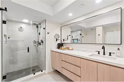 1000 E Island Blvd #1402, Aventura, FL 33160 - Photo 18