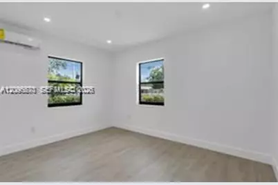 2121 NW 86th Ter, Miami, FL 33147 - Photo 18
