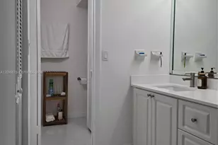 325 NW 72nd Ave, Miami, FL 33126 - Photo 6