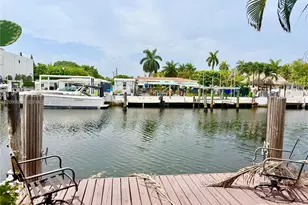 2039 NE 123rd St, North Miami, FL 33181 - Photo 1