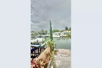 2039 NE 123rd St, North Miami, FL 33181 - Photo 26