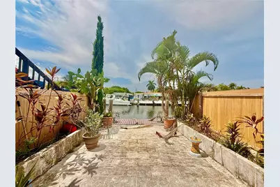2039 NE 123rd St, North Miami, FL 33181 - Photo 2