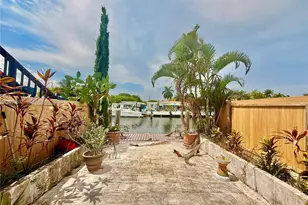 2039 NE 123rd St, North Miami, FL 33181 - Photo 2