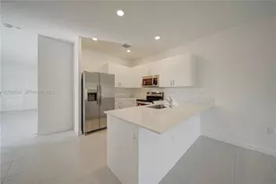 11881 NW 47th Manor, Coral Springs, FL 33076 - Photo 10