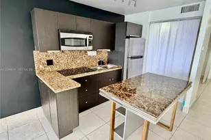999 Brickell Bay Dr, Miami, FL 33131 - Photo 4