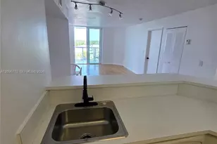 5880 Collins Ave, Miami Beach, FL 33140 - Photo 10