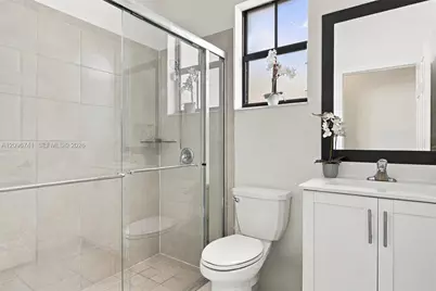 3419 W 109th Pl, Hialeah, FL 33018 - Photo 12