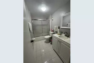 10000 NW 80th Ct #2424, Hialeah Gardens, FL 33016 - Photo 20