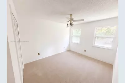 1832 SE Wexford Ct, Port Saint Lucie, FL 34952 - Photo 4