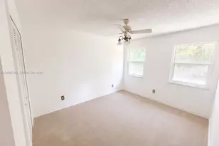 1832 SE Wexford Ct, Port Saint Lucie, FL 34952 - Photo 4