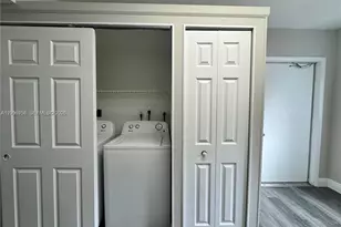 1041 SW 15th Ave, Fort Lauderdale, FL 33312 - Photo 6