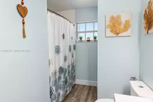 15429 SW 92nd St, Miami, FL 33196 - Photo 8