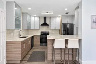 15429 SW 92nd St, Miami, FL 33196 - Photo 1