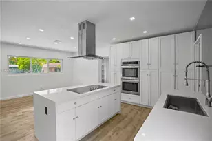 1081 NE 166th St, North Miami Beach, FL 33162 - Photo 8