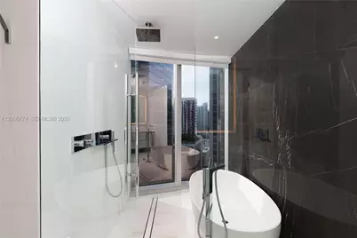 300 S Biscayne Blvd Way #2107, Miami, FL 33131 - Photo 8