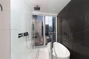 300 S Biscayne Blvd Way, Miami, FL 33131 - Photo 8