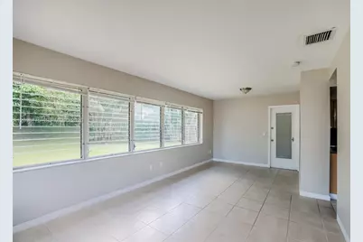 4810 NE 8th Ave, Oakland Park, FL 33334 - Photo 8