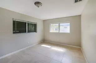 4810 NE 8th Ave, Oakland Park, FL 33334 - Photo 10