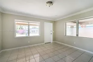 4810 NE 8th Ave, Oakland Park, FL 33334 - Photo 4