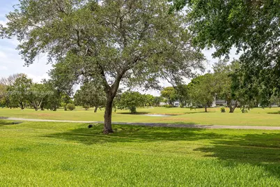 300 SW 130th Ter #110B, Pembroke Pines, FL 33027 - Photo 32