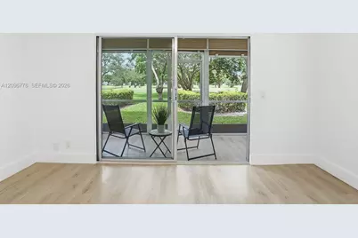300 SW 130th Ter #110B, Pembroke Pines, FL 33027 - Photo 6