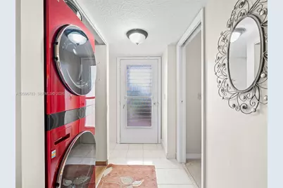 3661 Via Poinciana #401, Lake Worth, FL 33467 - Photo 20