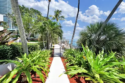 2333 Brickell Ave #1007, Miami, FL 33129 - Photo 32
