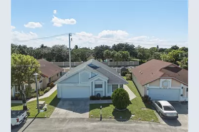728 Holly St #0, North Lauderdale, FL 33068 - Photo 2