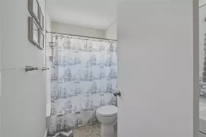 728 Holly St #0, North Lauderdale, FL 33068 - Photo 16