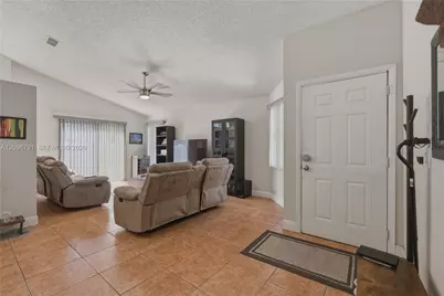 728 Holly St #0, North Lauderdale, FL 33068 - Photo 6
