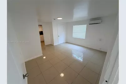 548 NW 30th St, Miami, FL 33127 - Photo 6