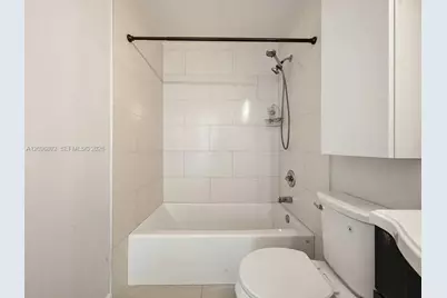 401 SE 2nd Ave #401, Dania Beach, FL 33004 - Photo 16